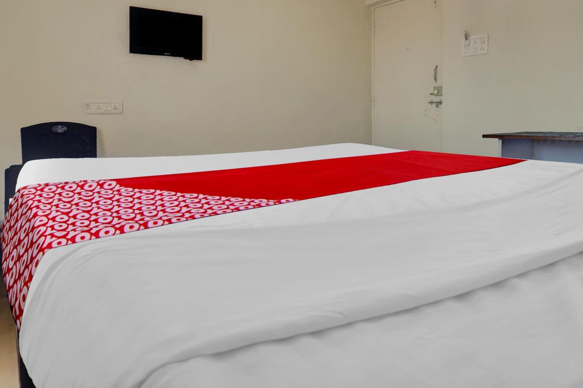 Hotel O Happy Homely Stay Sasvad Екстер'єр фото