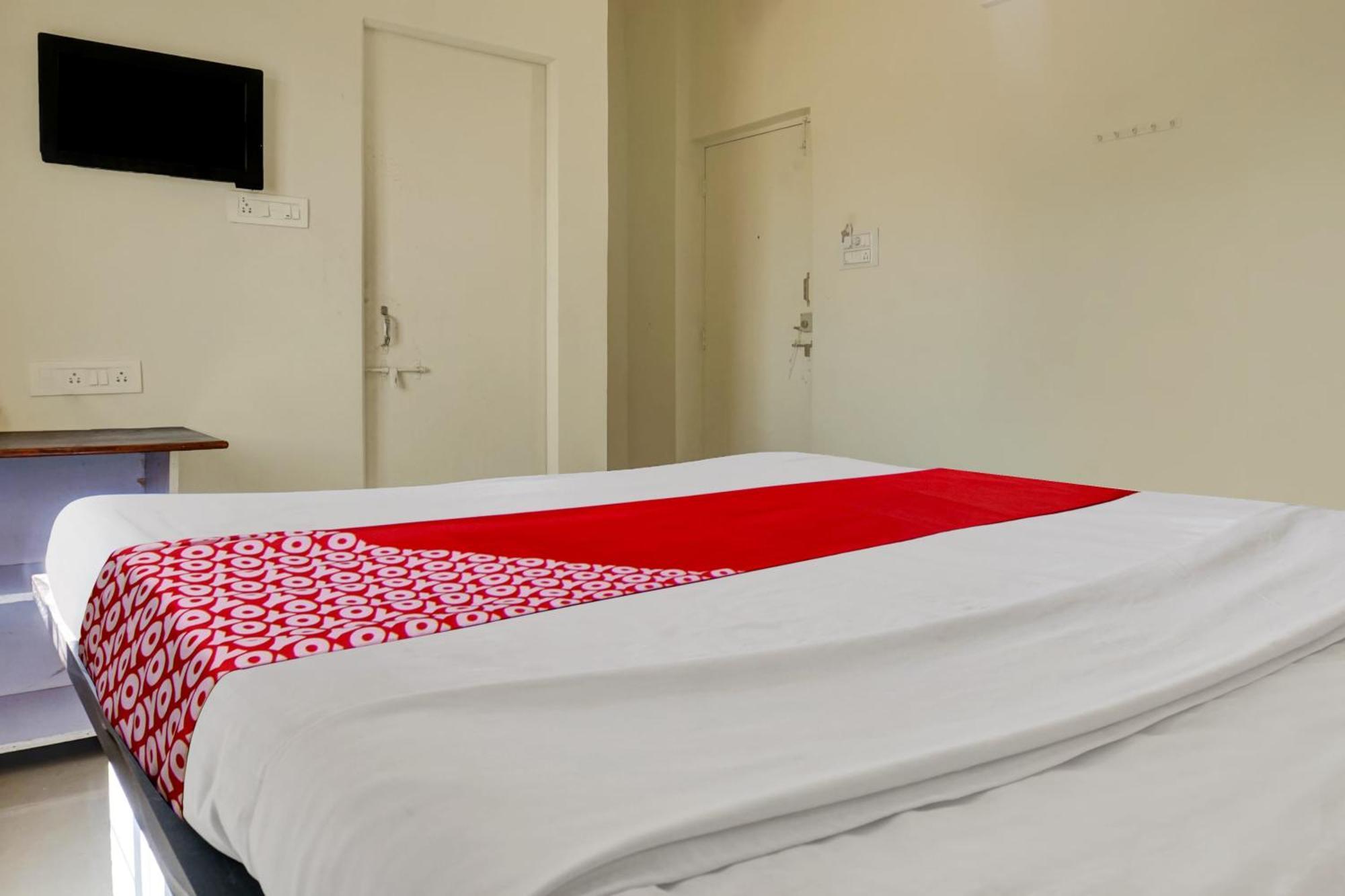 Hotel O Happy Homely Stay Sasvad Екстер'єр фото